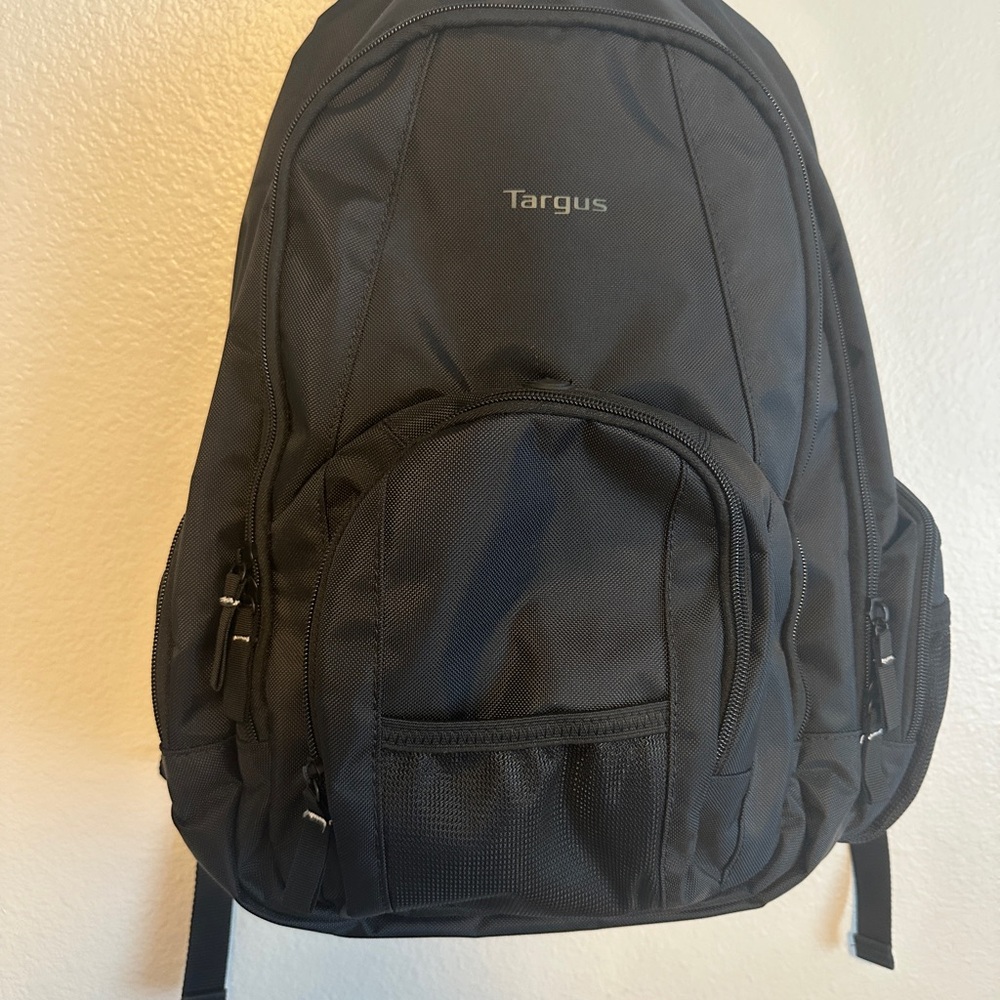 Targus Charcoal Men's Backpack - Picture 1 of 7
